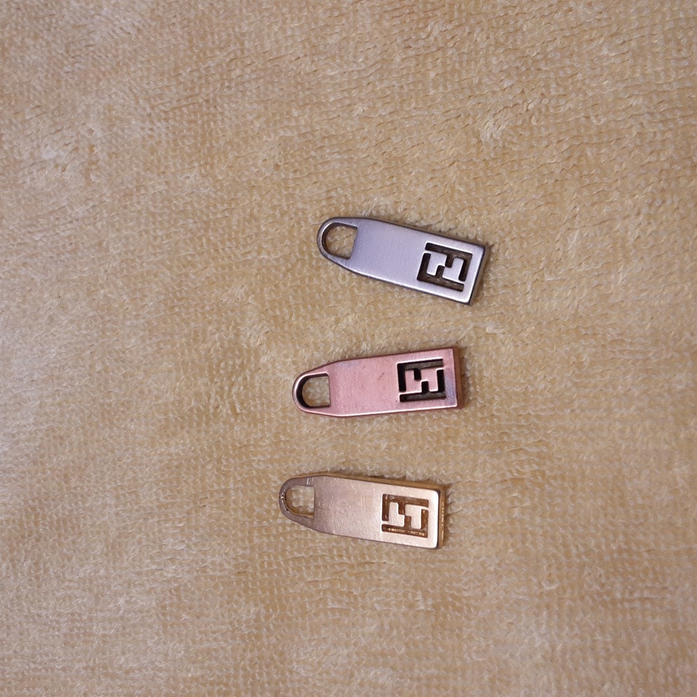 Fendi zipper pulls replacement set 3 very rare of colors ‼️‼️‼️ Firm price ‼️‼️